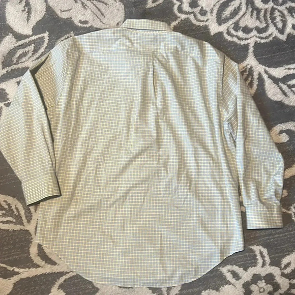 Ralph Lauren button front shirt. Like new. Size 18 classic fit. No iron. - Picture 4 of 4